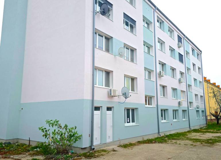 Apartment building on Pod Párovcami Street in Piešťany, suitable for a 2-room apartment.