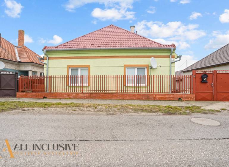 1 - 2025-12-15T125622.598.jpg