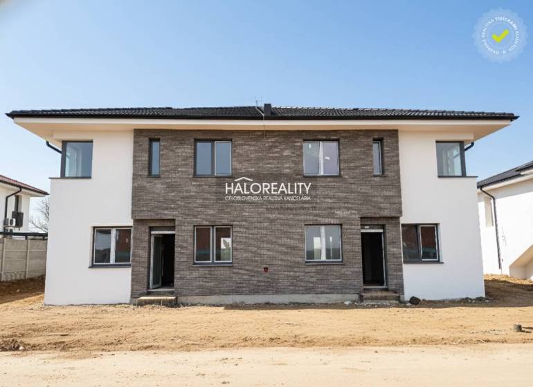 A newly built semi-detached house in Lužianky offers two spacious 3-room apartments.