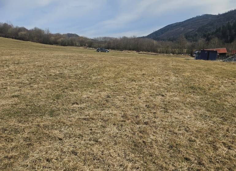 Recreational land in Belá with mountain views and open countryside.