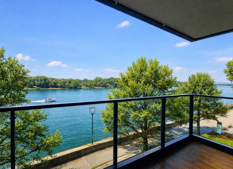 View from the balcony of a 3-room apartment on Dvořákovo nábrežie, Bratislava - Staré Mesto.