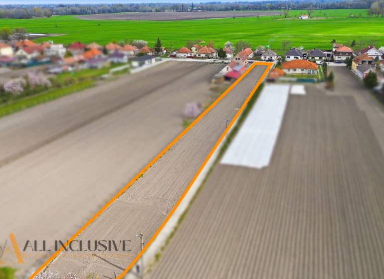 Plots - housing in the village of Baloň, marked plot with a view of the surrounding fields.