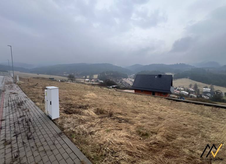 Plots - housing in Stará Ľubovňa with a view of the hills and rooftops.