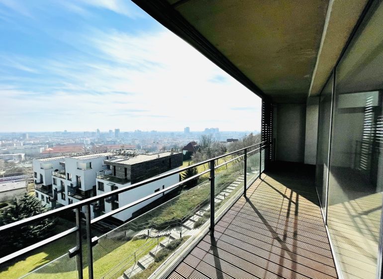 The balcony of the 4-room apartment on Zlatá Noha offers a view of Bratislava - Nové Mesto.
