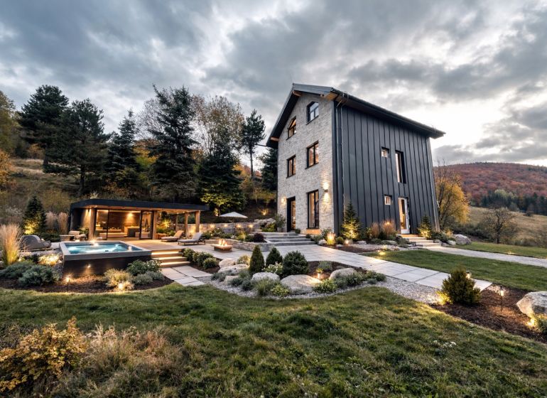A recreational apartment in Mýto pod Ďumbierom with a swimming pool and a landscaped garden in a mountain environment.