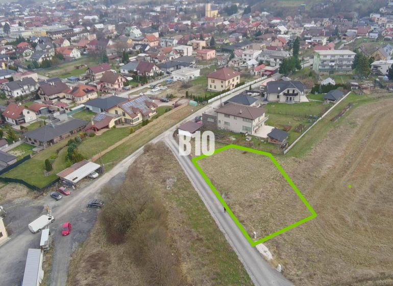 Land for sale, suitable for living, in the village of Rosina, shown from a bird's eye view.