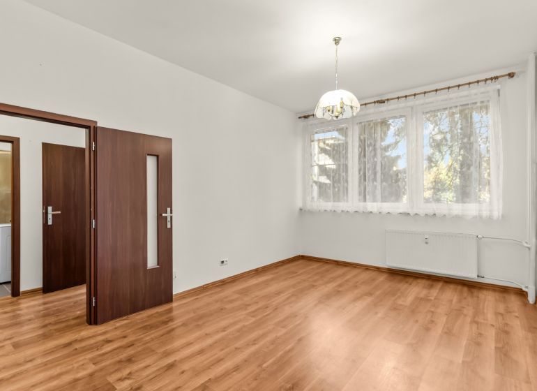 Kúpte si PRÍJEMNÝ 2i byt s PIVNICOU pri CENTRE, KOMPLETNÁ REKON.