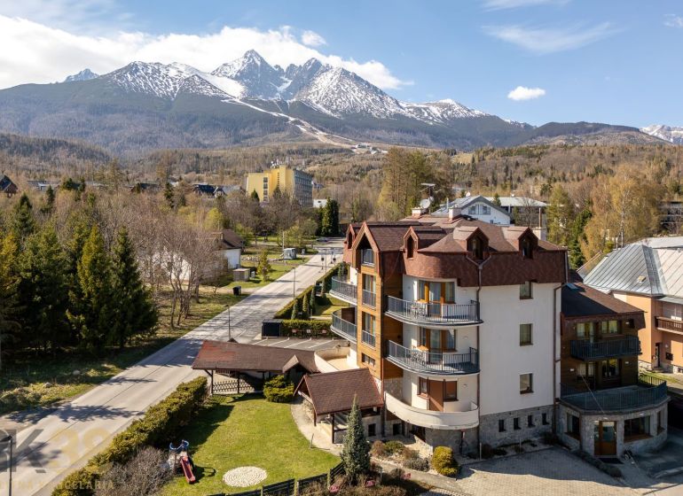 View from Podrad on a 3-room apartment with a panorama of the Tatras in the background.