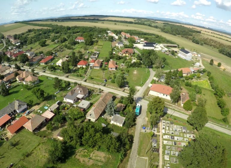 Aerial view of agricultural and forest lands in the town of Lula with a rural landscape.