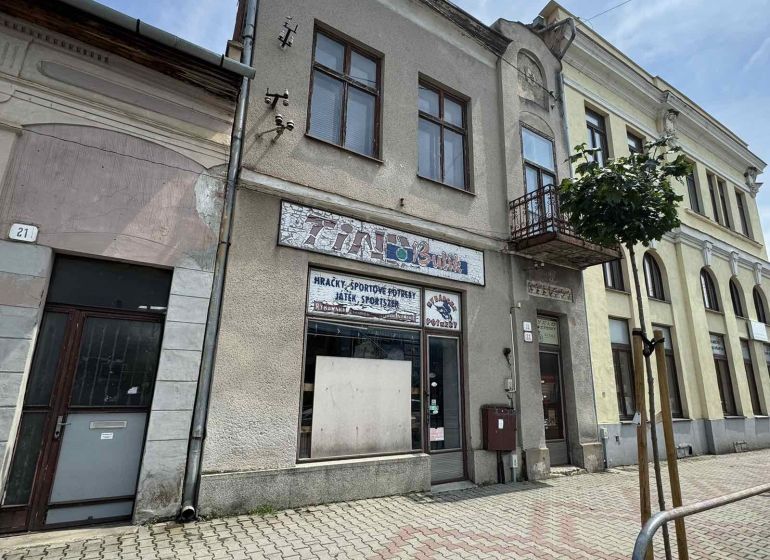 Commercial premises in the town of Šahy on the Main Square, exterior of a historic building.