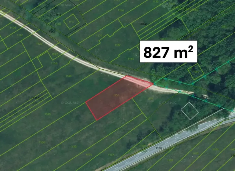 Aerial map of a plot with an area of 827 m² in Special Properties near Lakšárska Nová Ves.