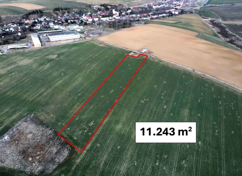 Agricultural and forest land in Podhorany, marked area 11,243 m².