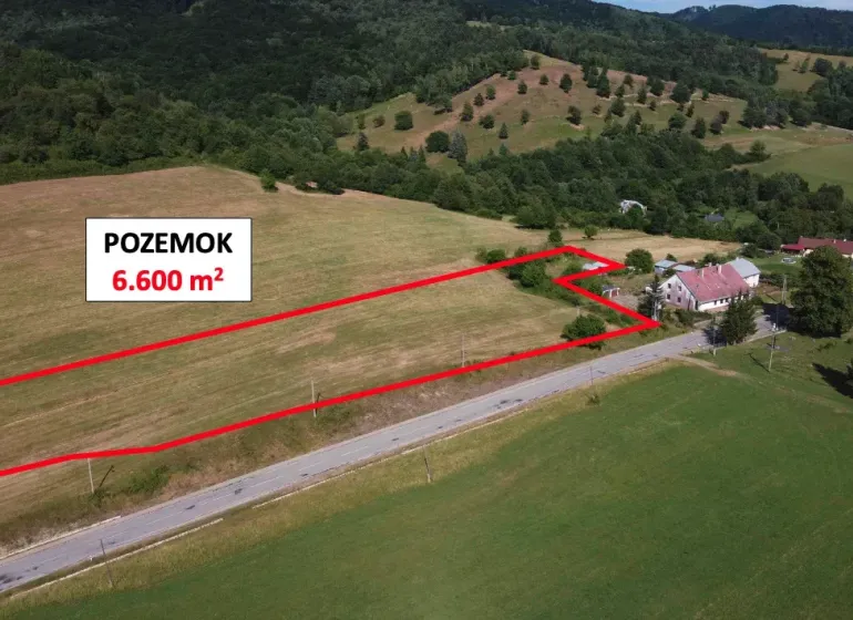 A residential plot in Čabalovce, size 6,600 m², offers landscaping possibilities.