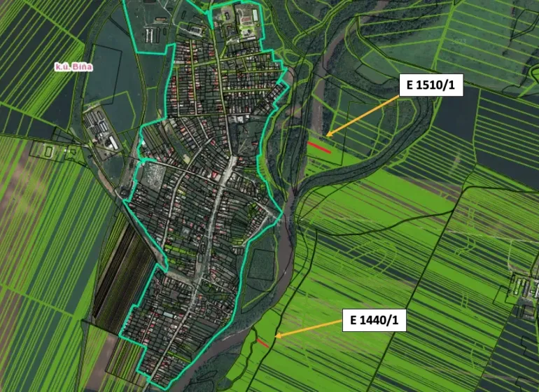 Aerial view of agricultural and forest lands in Bíňa with marked parcels.