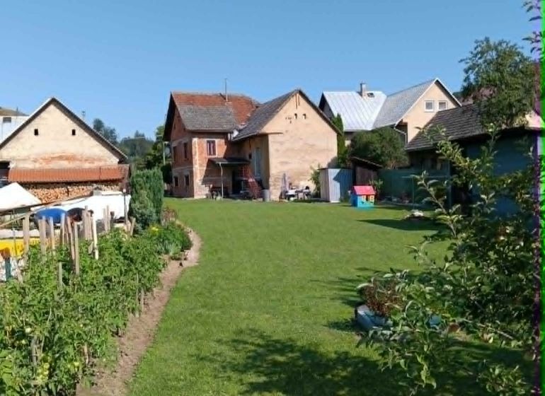 Gardens and houses in Ovčiarsko, ideal plots - countryside living.