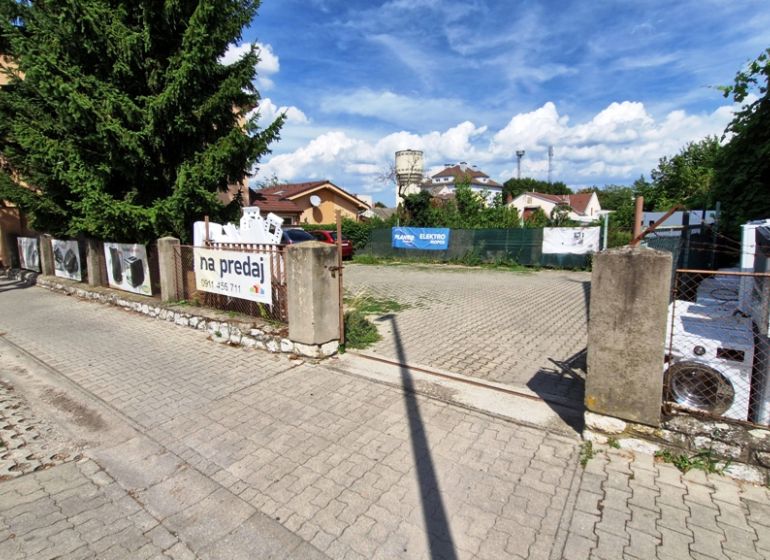 Commercial land on Piešťanská Street in Nové Mesto nad Váhom, available for sale.