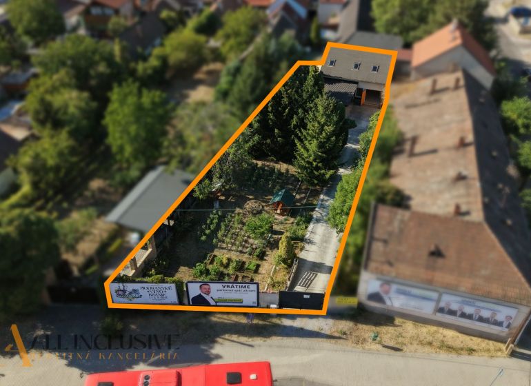 Plots - housing in Pezinok with plenty of greenery and a spacious garden.