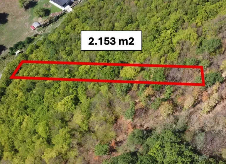 Aerial view of agricultural and forest land in Župkov, area 2,153 m².
