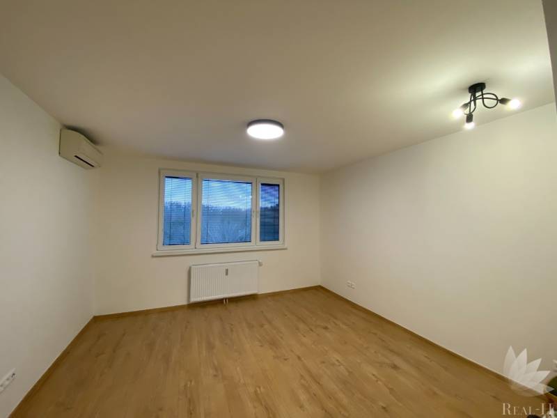 Predaj moderný 3 izbový byt Romanova ulica BA Petržalka