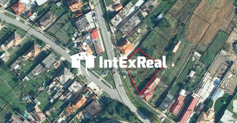 Na predaj stavebný pozemok, /š 27m/, Čierny Brod centrum, 592 m², viac na: https://reality.intexreal.sk/