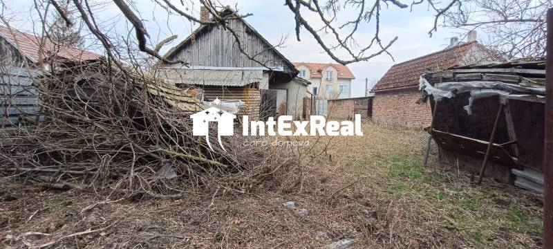 Pozemok s vidiecym domom, predaj, Dolné Saliby, viac na: https://reality.intexreal.sk/