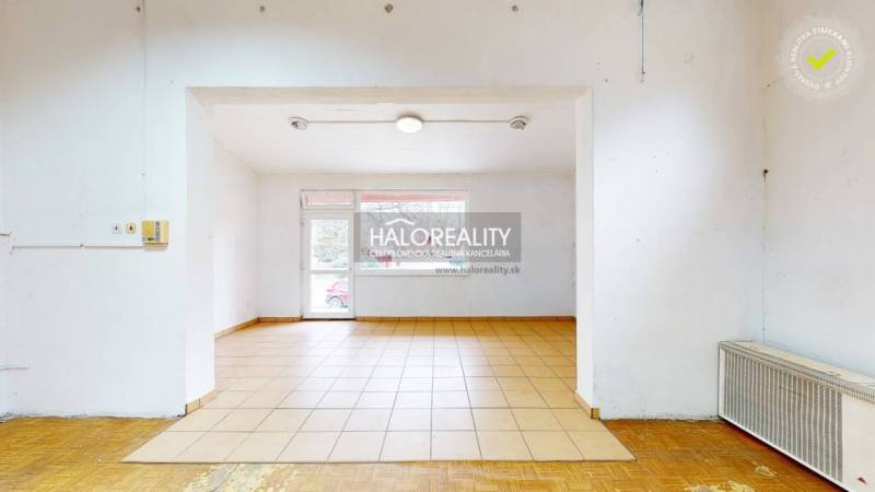 Moča Commercial premises Sale reality Komárno