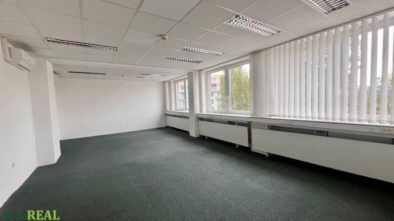 Office spaces with carpets, air conditioning, and large windows on Drieňová in Bratislava - Ružinov.