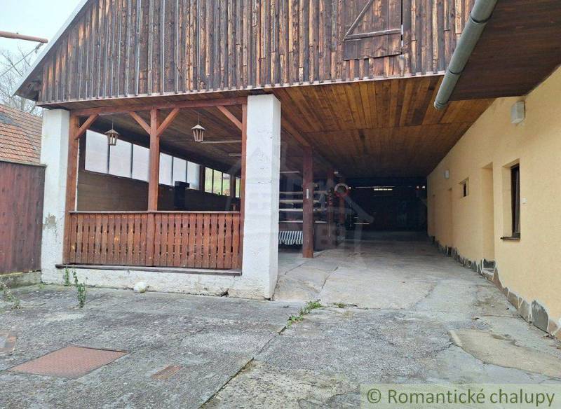 A wooden shelter with a rustic touch, ideal for commercial use.