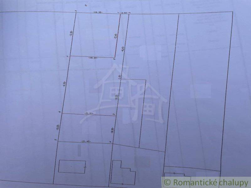 The image shows a cadastral map with plots suitable for cottages and gardens.