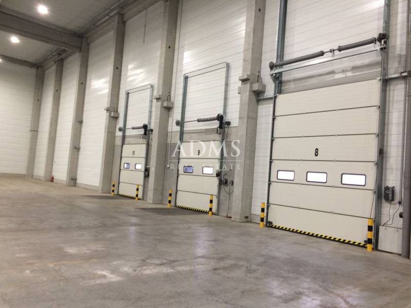 Space with loading docks number eight to ten in warehouses and halls.