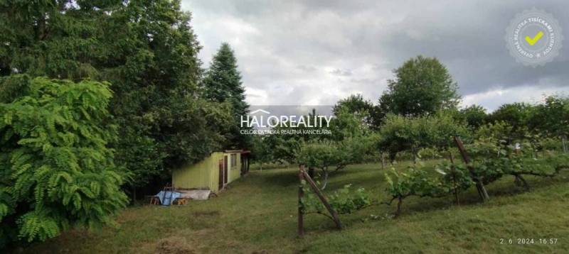 A garden with fruit trees and a cottage suitable for residential land, Krupina.