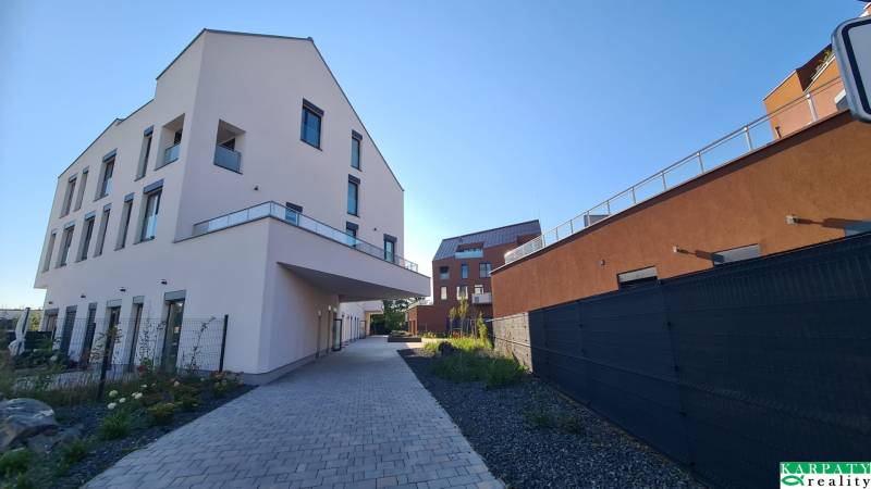 Apartment buildings with an atrium and garden on Perlová Street in Bratislava - Jarovce.