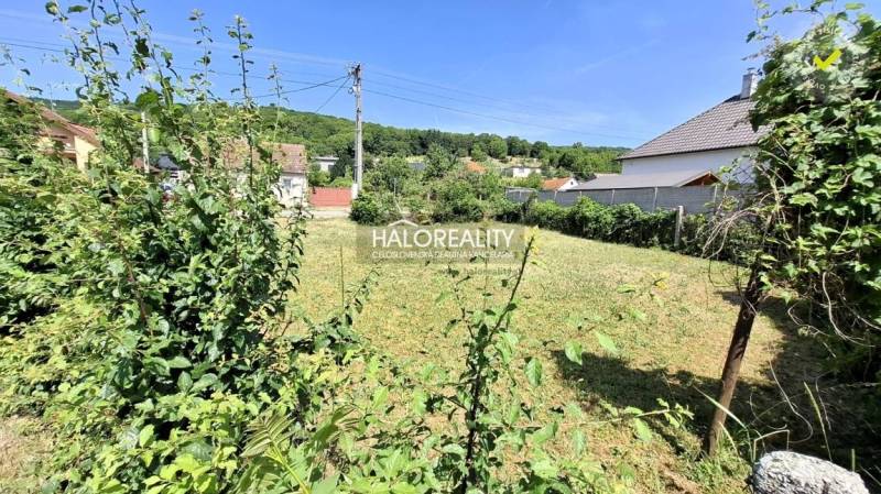 Land in Smolenice suitable for living with surroundings full of greenery.