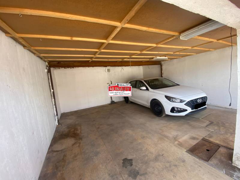 A car parked in the garage on Kolárska Street in Spišská Nová Ves.