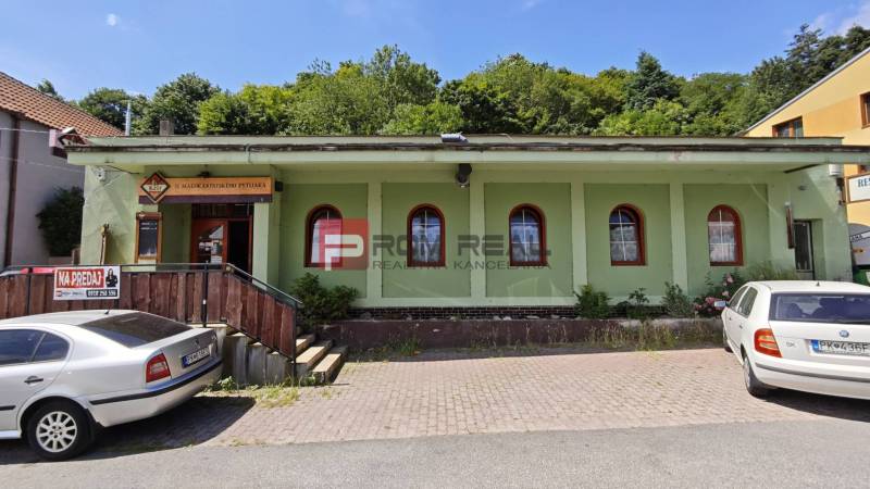 Building in Podhradie in Svätý Jur offered for sale, Gastro premises.