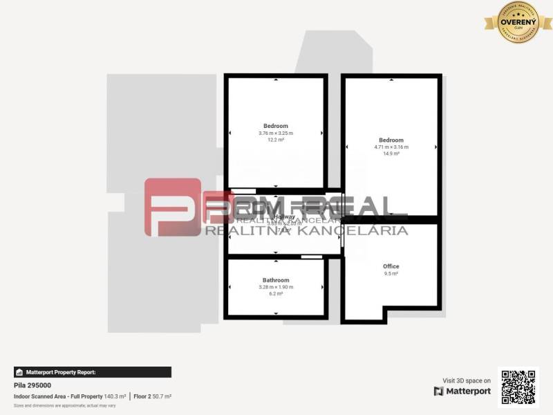 Floor plan of the second level of a family house in Píla with two bedrooms and an office.