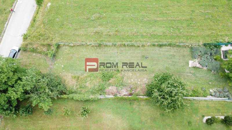 Grassy plot for sale on Na Tálkoch Street in Marianka. Residential land.
