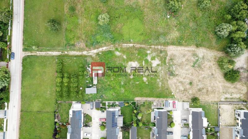 Aerial view of extensive residential plots on Na Ovsisku Street in Marianka.