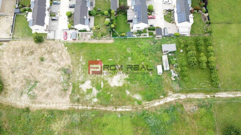 Aerial view of properties - housing in Marianka on Na Ovsisku street, near the development.