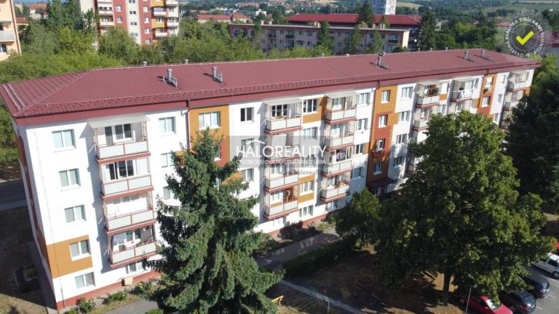 A view of an apartment building in Rimavská Sobota with an offer of a 3-room apartment.