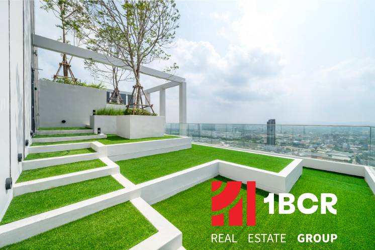 Greenery and terraces on the roof, showing the construction of apartments in Pattaya.