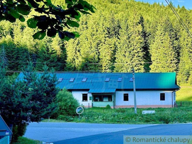 A family house near Spišská Nová Ves, set in the picturesque greenery of the forest.