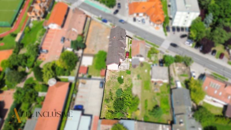 A view from above of a family house and garden on Gyula Szabó Street in Dunajská Streda.