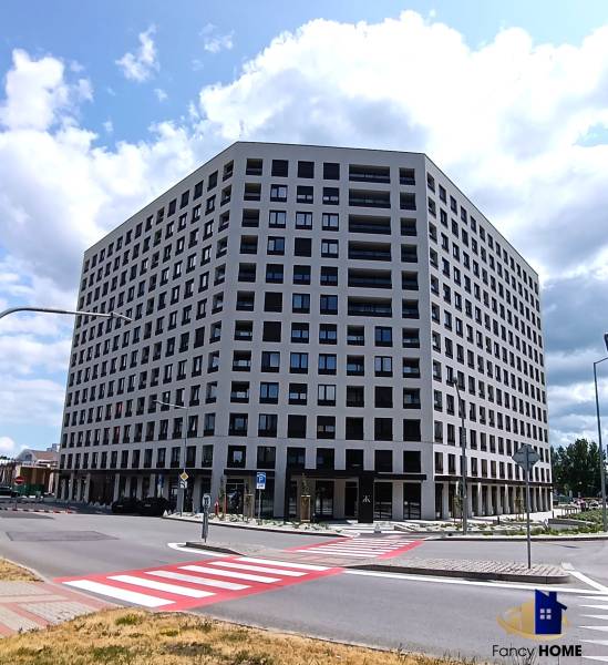 Building on Karpatská Street in Poprad, suitable for 1-bedroom apartments.