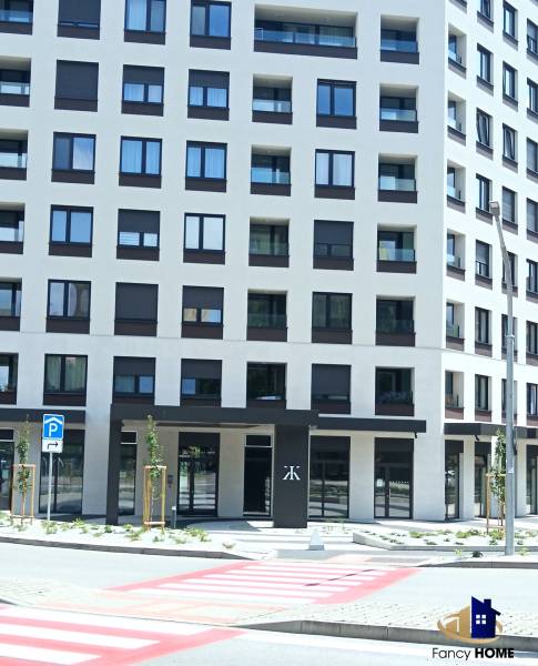 Apartment building on Karpatská Street in Poprad, suitable for a 1-bedroom apartment.