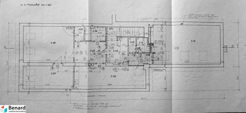 Architectural plan for the third floor of the building, showing the layout of rooms and measurements.