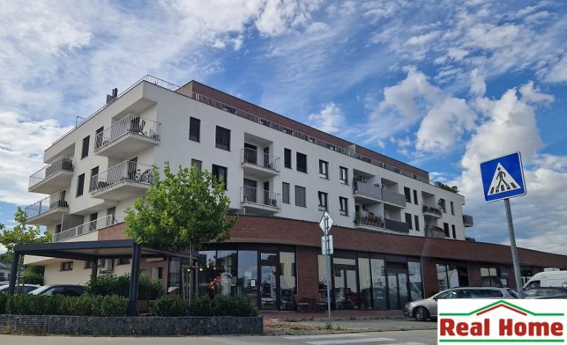 Residential complex with gastronomy spaces on Vtáčia Street in Senec.