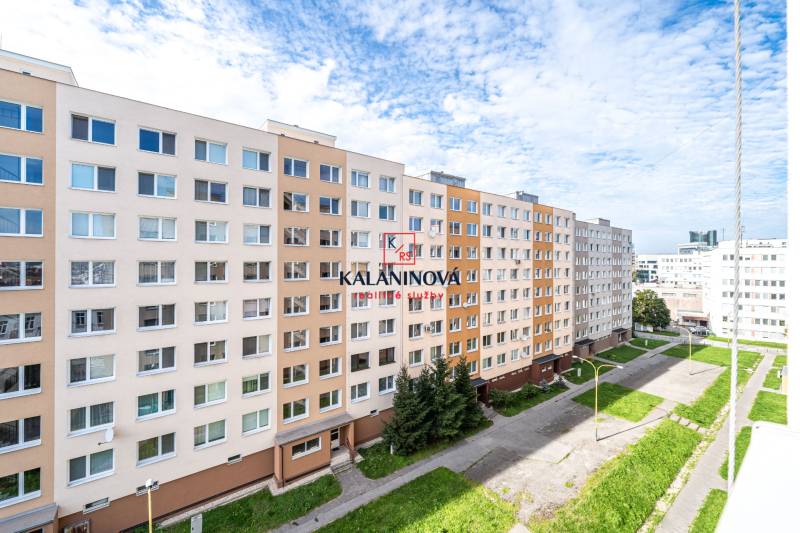 Apartment complex on Žižkova Street in Košice - Juh district, 3-room apartment.