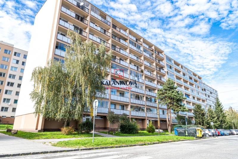 Apartment building with balconies, Žižkova Street, Košice - Juh district, space for a 3-room apartment.