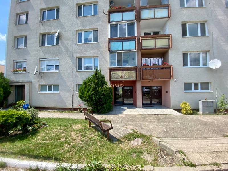Apartment building on Jilemnického Street in Stupava with 3-bedroom apartments.